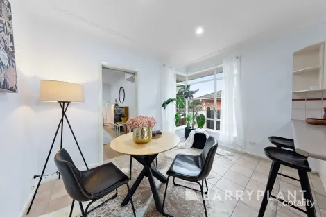 Property photo of 11 Glinden Avenue Ardeer VIC 3022