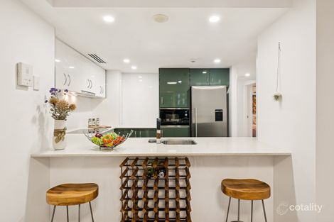 Property photo of 214/19 Wicklow Street Kangaroo Point QLD 4169