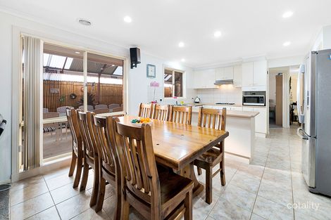 Property photo of 4 Gowrie Place Cranbourne West VIC 3977