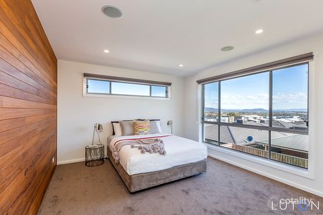 Property photo of 9 Edna Thompson Crescent Casey ACT 2913