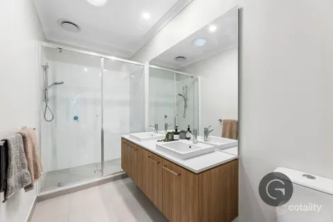 Property photo of 14 Furphy Walk Kalkallo VIC 3064