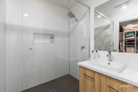 Property photo of 1/4 Vincent Drive Kennington VIC 3550