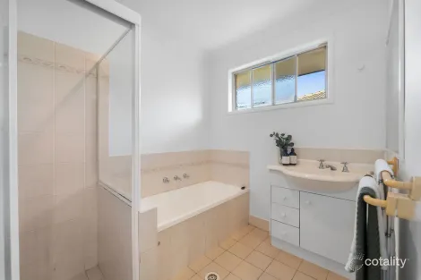 Property photo of 38 Orchid Crescent Fitzgibbon QLD 4018