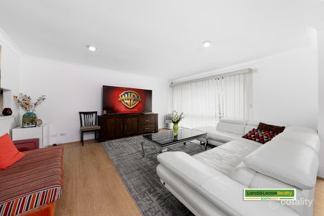 Property photo of 48/27 Waratah Crescent Macquarie Fields NSW 2564