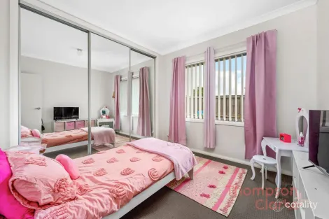 Property photo of 32 Grasshawk Drive Chisholm NSW 2322