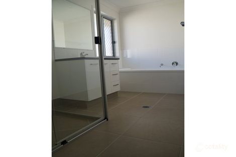 Property photo of 11 Ellem Drive Chinchilla QLD 4413