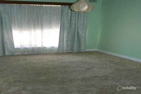 Property photo of 4 Diagonal Way Oaklands Park SA 5046