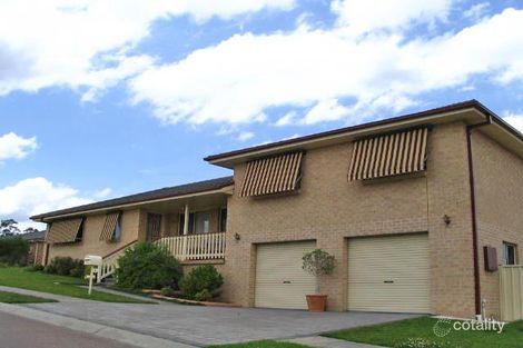 4 Robin Ave, Cameron Park, NSW 2285