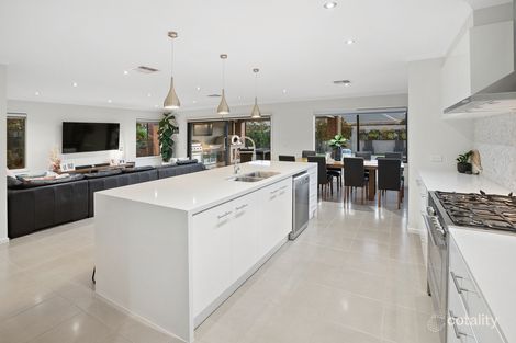 Property photo of 10 Whistling Duck Drive Lara VIC 3212