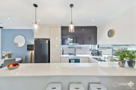 38/5074 Emerald Island Dr, Carrara, QLD 4211