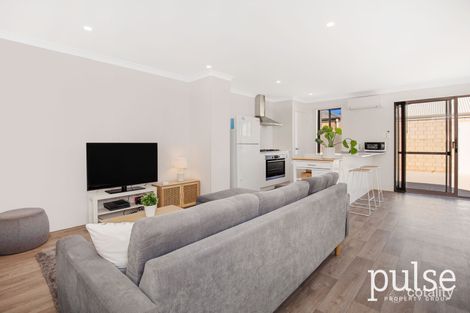 Property photo of 51 Turquoise Boulevard Treeby WA 6164