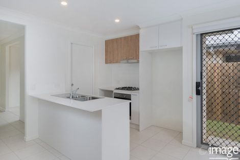 18 Whitehorse Rd, Dakabin, QLD 4503