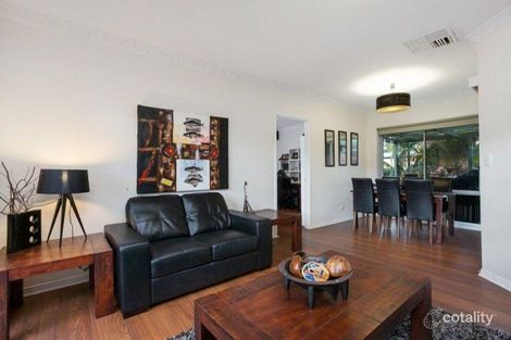 Property photo of 8 Azarow Circuit Croydon South VIC 3136
