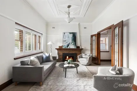 Property photo of 32 Gilbert Grove Bentleigh VIC 3204