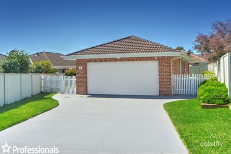 Property photo of 1 Freesia Crescent Bomaderry NSW 2541