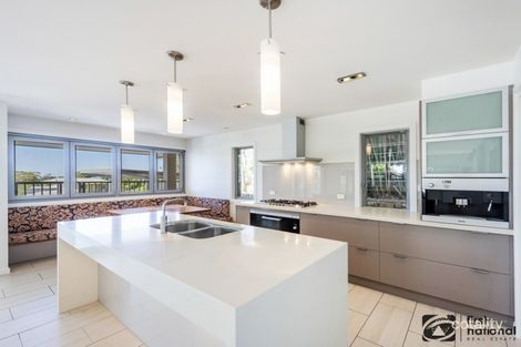 8 Breakers Way, Korora, NSW 2450