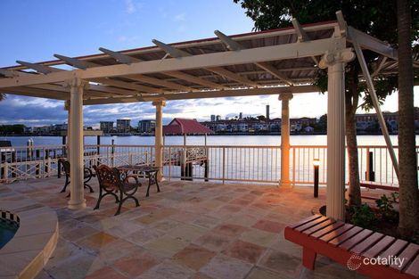 44 Gordon St, Hawthorne, QLD 4171