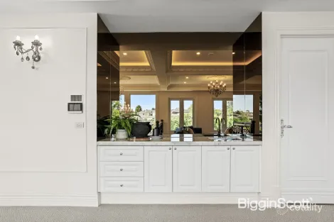 Property photo of 10 Barton Street Doncaster East VIC 3109