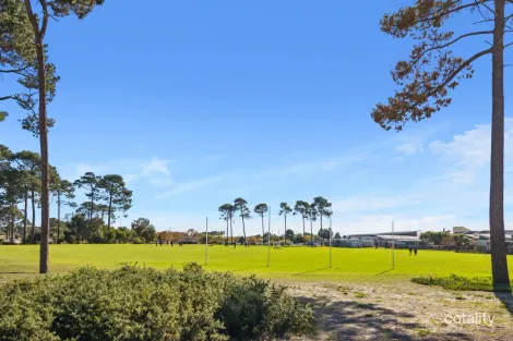 Property photo of 1/4 Cleland Pass Ellenbrook WA 6069