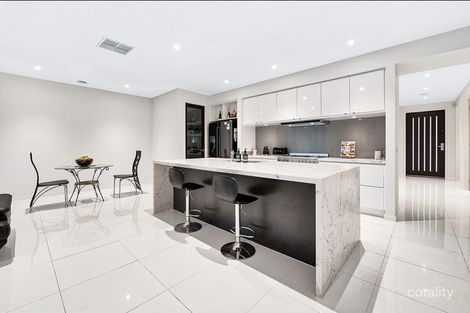 Property photo of 8 Faolan Way Cranbourne West VIC 3977