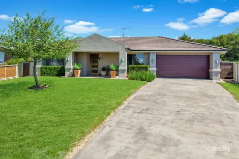 17 Hayden Pl, Young, NSW 2594