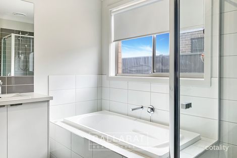 Property photo of 16 Marrubak Way Bonshaw VIC 3352