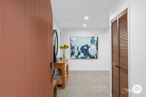 Property photo of 86 Kenmore Road Kenmore QLD 4069