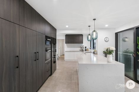 Property photo of 86 Kenmore Road Kenmore QLD 4069