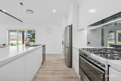 Property photo of 3 Diana Drive Spring Flat NSW 2850