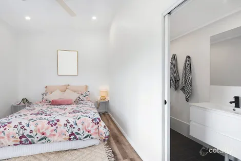 Property photo of 3 Diana Drive Spring Flat NSW 2850