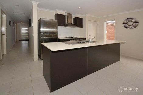 Property photo of 5 Holmewood Avenue Deer Park VIC 3023