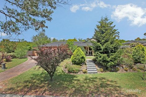 3 Grange Tce, Croydon Hills, VIC 3136