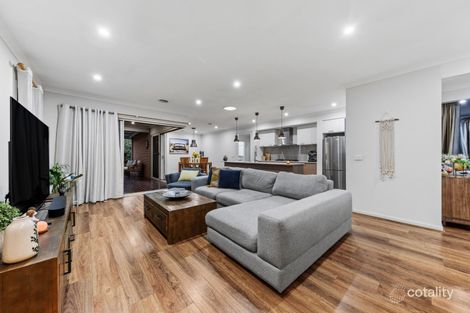 Property photo of 10 Hardwick Place Officer VIC 3809