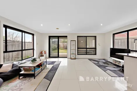 Property photo of 2/2 Peter Court St Albans VIC 3021