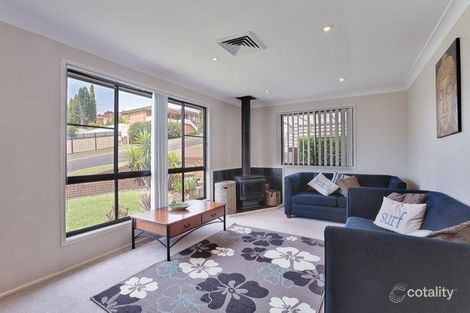 Property photo of 2 Stephanie Close Macquarie Hills NSW 2285