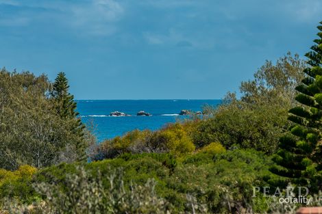 Property photo of 18 Volante Elbow Ocean Reef WA 6027