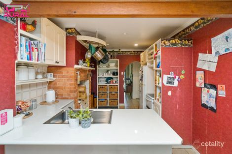 Property photo of 14 Chantilly Street Narrandera NSW 2700