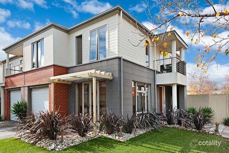 11 Edina Cl, Port Melbourne, VIC 3207