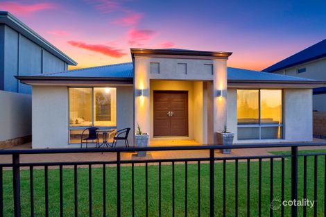 9 Mandjar Lane, Wannanup, WA 6210