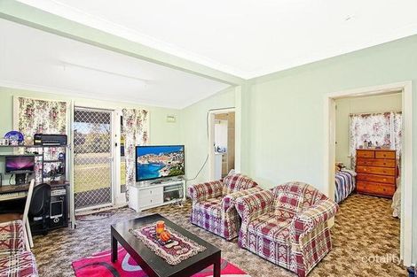 Property photo of 51 Edgar Street Macquarie Fields NSW 2564