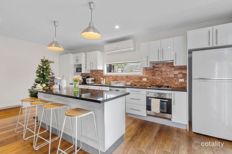 Property photo of 37 Macgregor Terrace Bardon QLD 4065