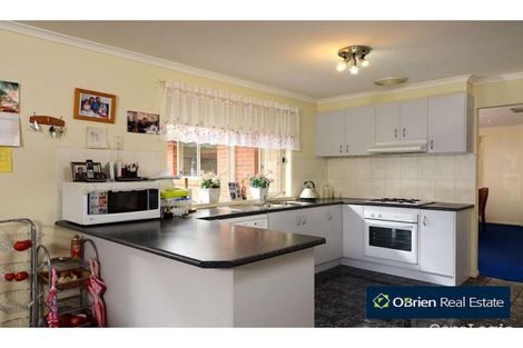 Property photo of 18 New England Way Narre Warren VIC 3805