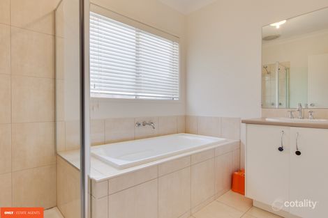 Property photo of 6 Esk Street Clyde North VIC 3978