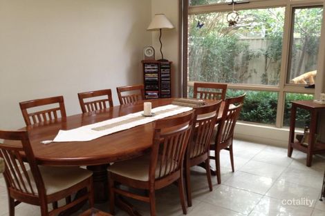 Property photo of 27 Flinders Chase Pakenham VIC 3810