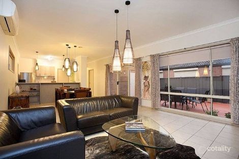 Property photo of 18 Hatfield Place Deer Park VIC 3023