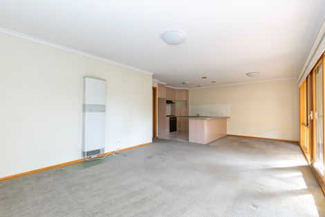 Property photo of 2/23 Radiant Crescent Forest Hill VIC 3131