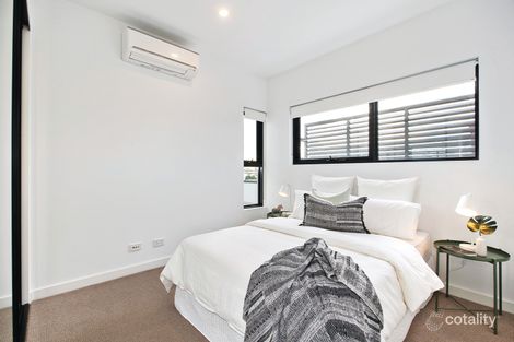 Property photo of 202/2 Denman Avenue St Kilda East VIC 3183