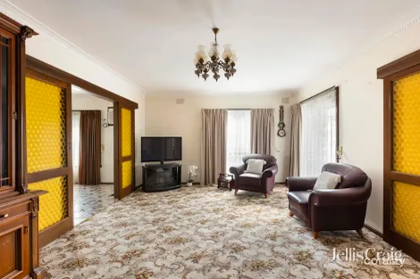 Property photo of 19 Stonehaven Drive Thomastown VIC 3074