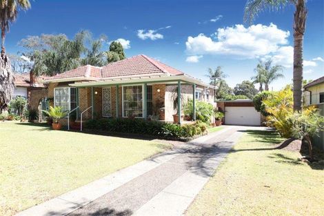 24 Burns Rd, Picnic Point, NSW 2213