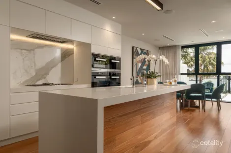 Property photo of 84 Parkside Circuit Hamilton QLD 4007